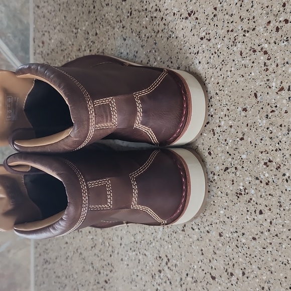 Clarks Varby Top Ankle Boot - Picture 3 of 7